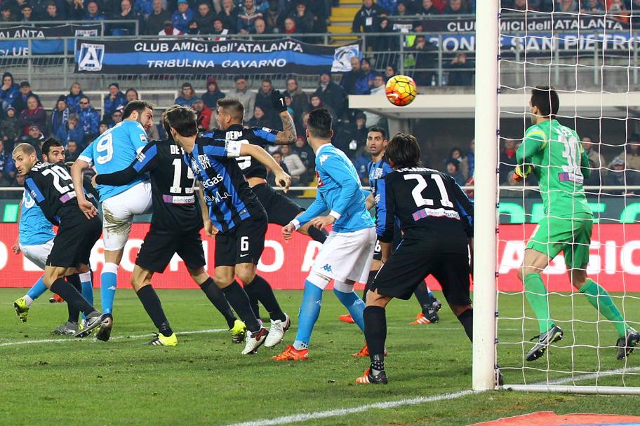 Higuain fa gol di testa: Atalanta-Napoli 1-2. Ansa